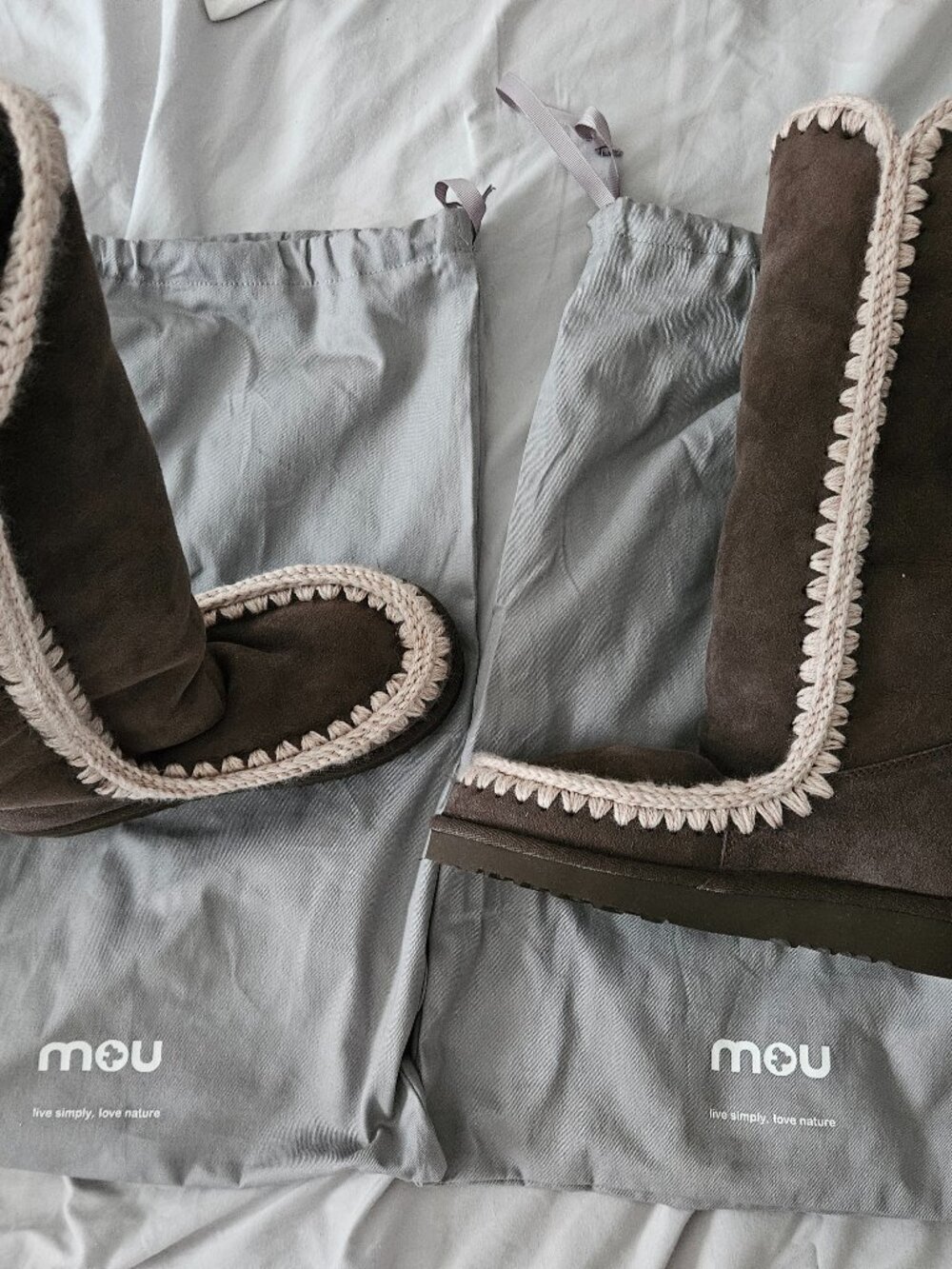 MOU Eskimo boots